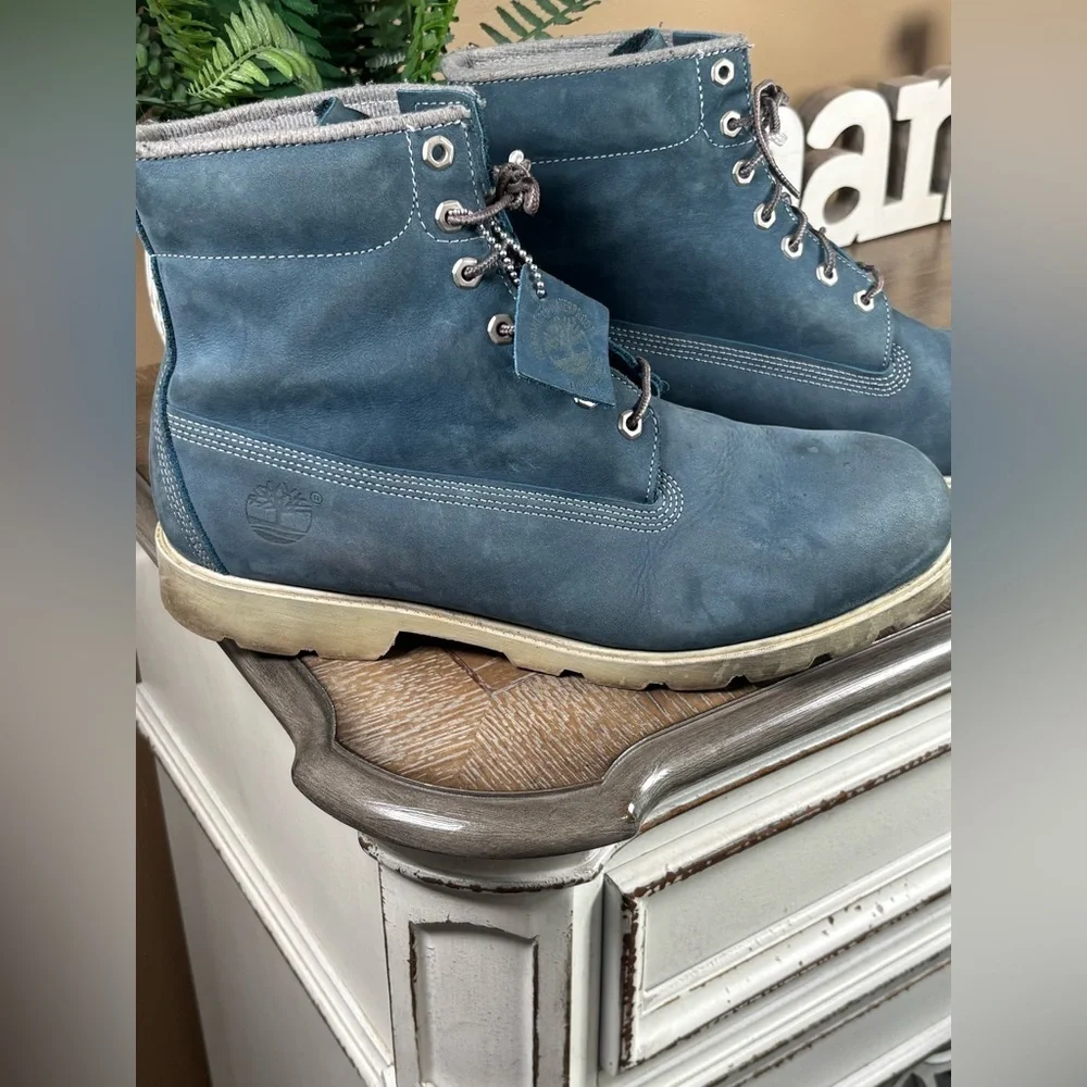 Timberland Premium 6-Inch Waterproof Boots in a blue suede colorway size 13